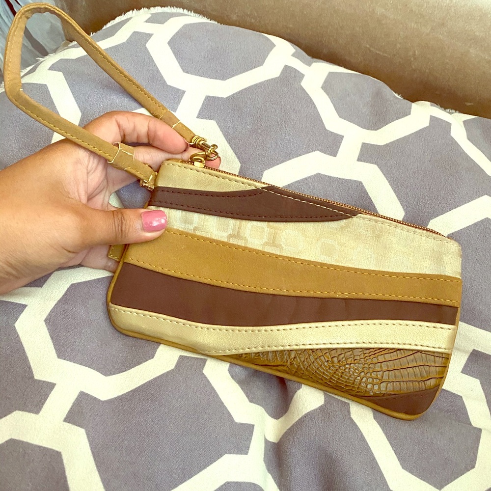 Wristlet